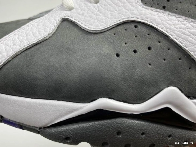 Chep Onekick CU9307-100 (2021) 7 Retro Jordan Flint 0731